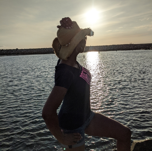 Meet your Posher, - Picture 2 of 4